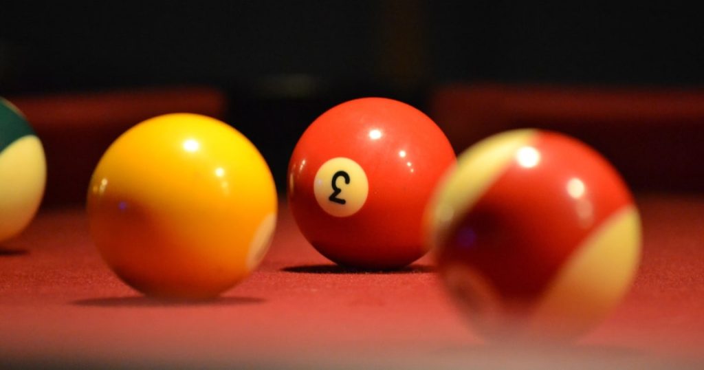 how to play bumper pool 2
